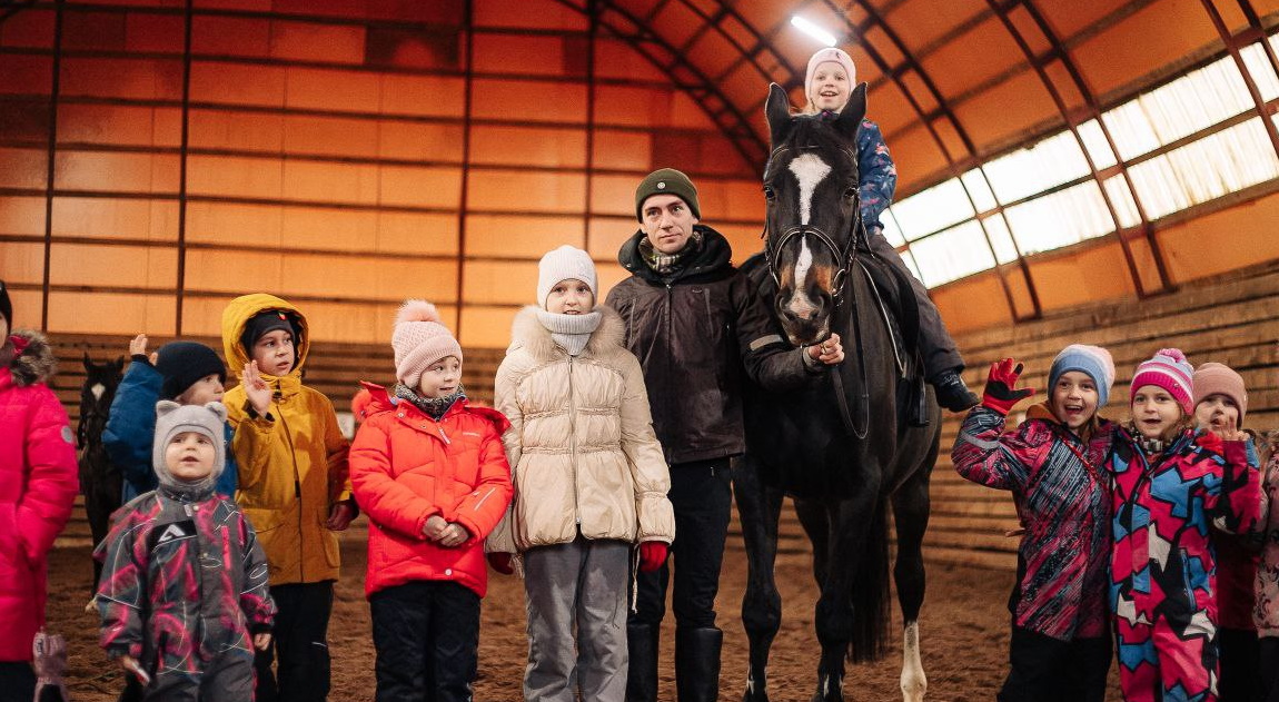 Экскурсия в конный клуб для детей